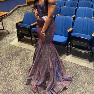 Original price: $500
Size: 2
Color: Shimmer Blue,Purple, Silver, and Pink